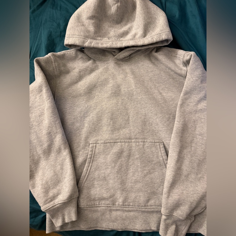 Aritzia perfect fit hoodie